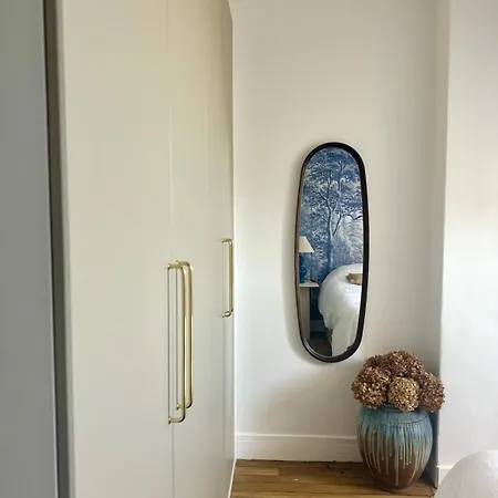 Jewel Near Paris